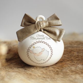 Boule de Noël en porcelaine mouton (prénom personnalisable)