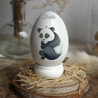 Œuf en porcelaine panda avec prénom personnalisable.