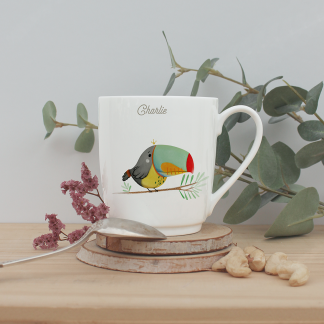 mug toucan avec végétation autour et prénom personnalisable